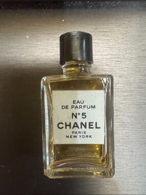 CHANEL No.5 Mini Bottle - Black & Amber